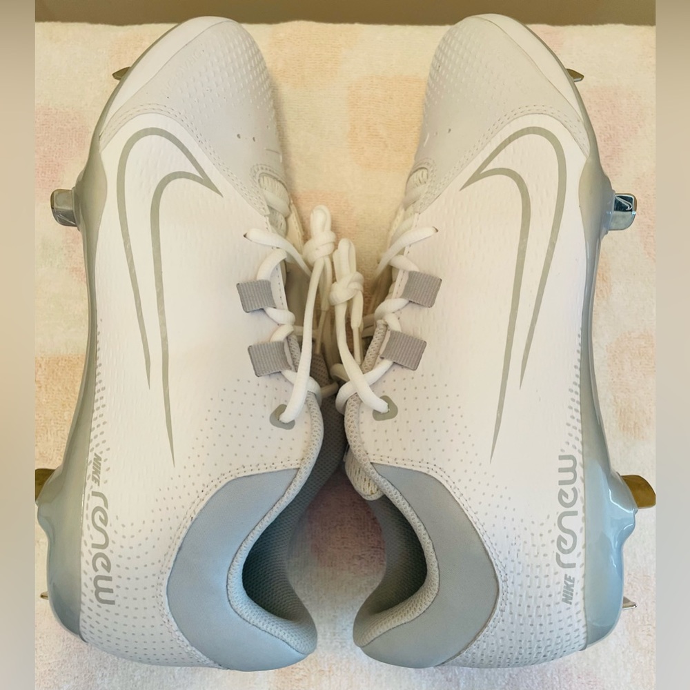 Nike Hyperdiamond 4 Pro Softball Cleats- Women’s 11 - Picture 5 of 8